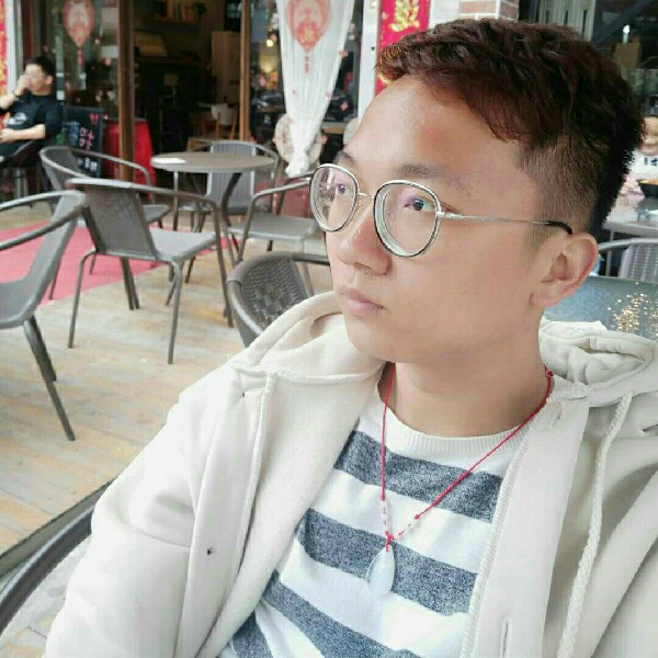 尊敬的百褶裙的照片