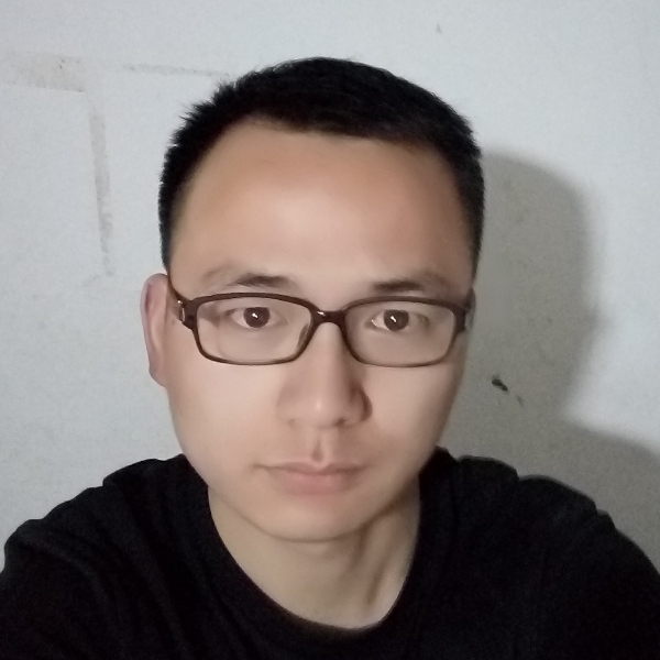 赖床的轻骑兵的照片