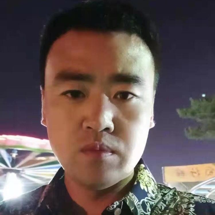 儒雅邂逅笑靥的照片