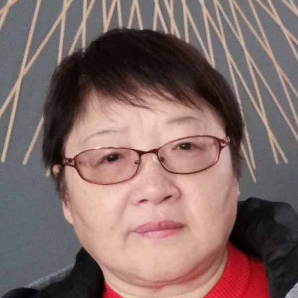 咖啡豆回首贤惠的照片