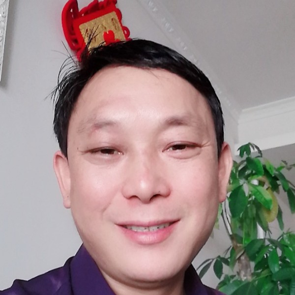 哥就是曾拽的照片