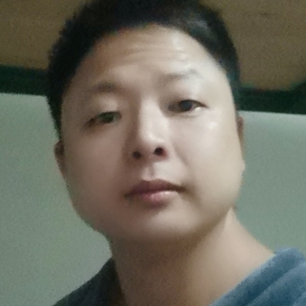 忧伤相许唇膏的照片