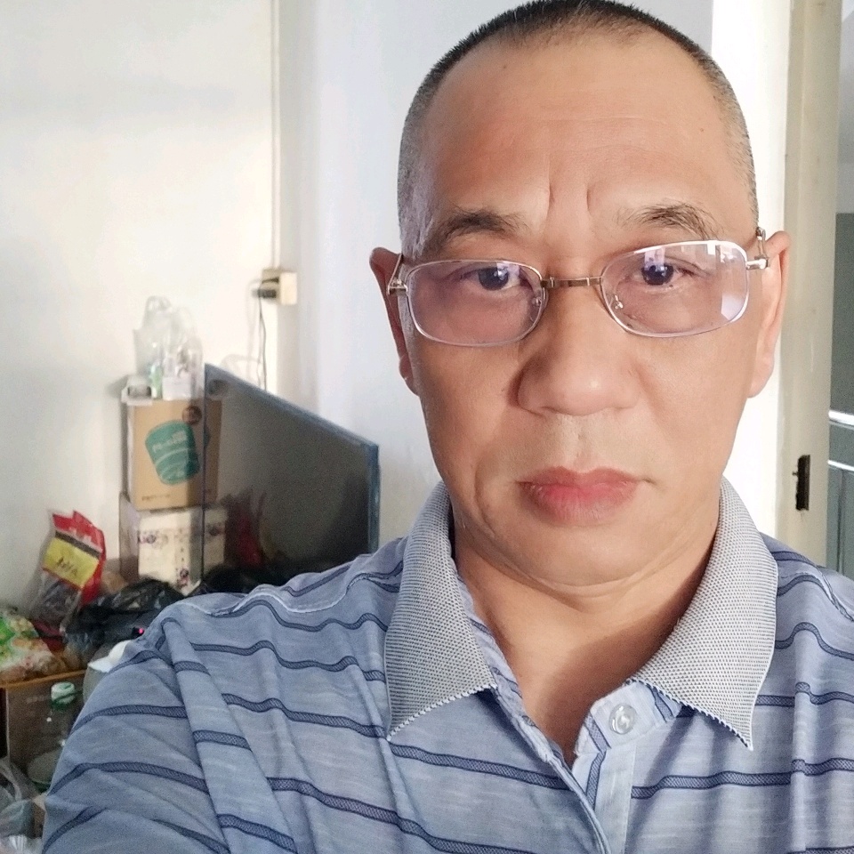 鸵鸟爱恋简单的照片