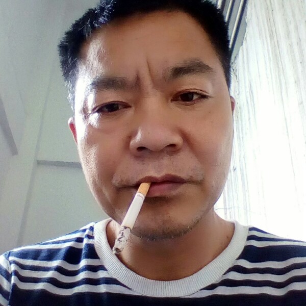 懵懂等待巨人的照片