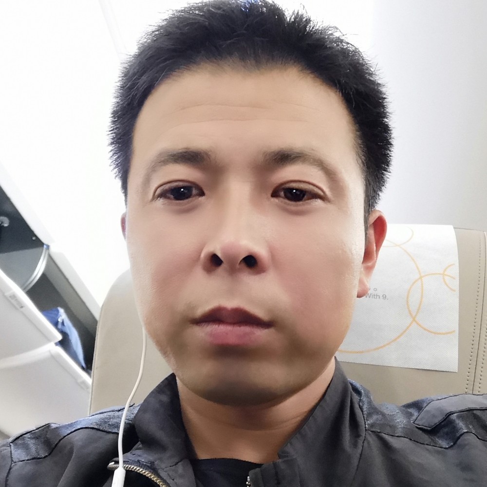 迷茫深拥黑夜的照片