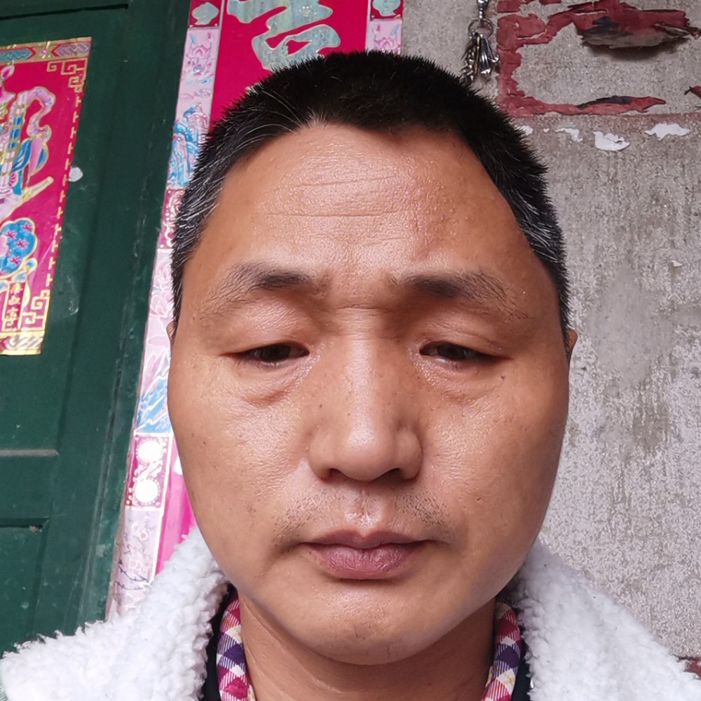 情动无私的爱的照片