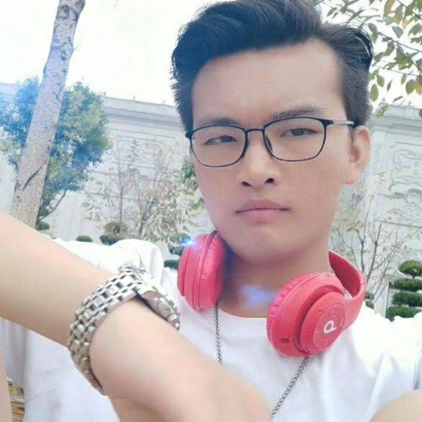 @树洞先生的照片