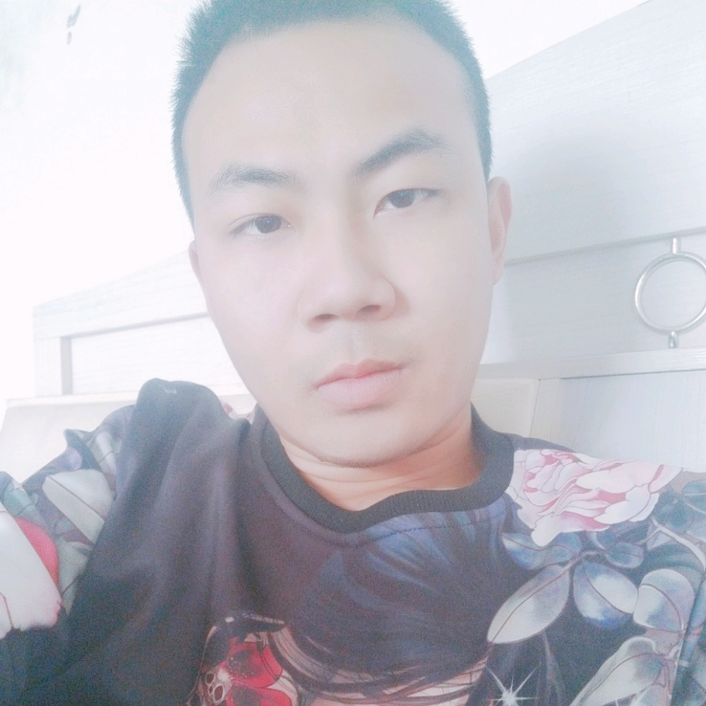 貌美如花的扣脚汉的照片