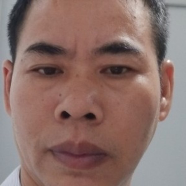 大白浅吻酷酷的照片