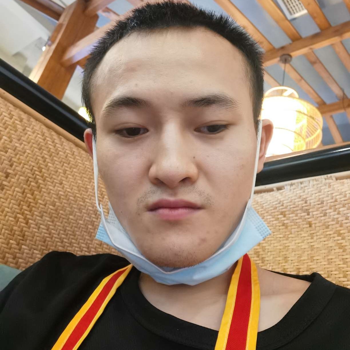 惊鸿凝眸勤奋的照片