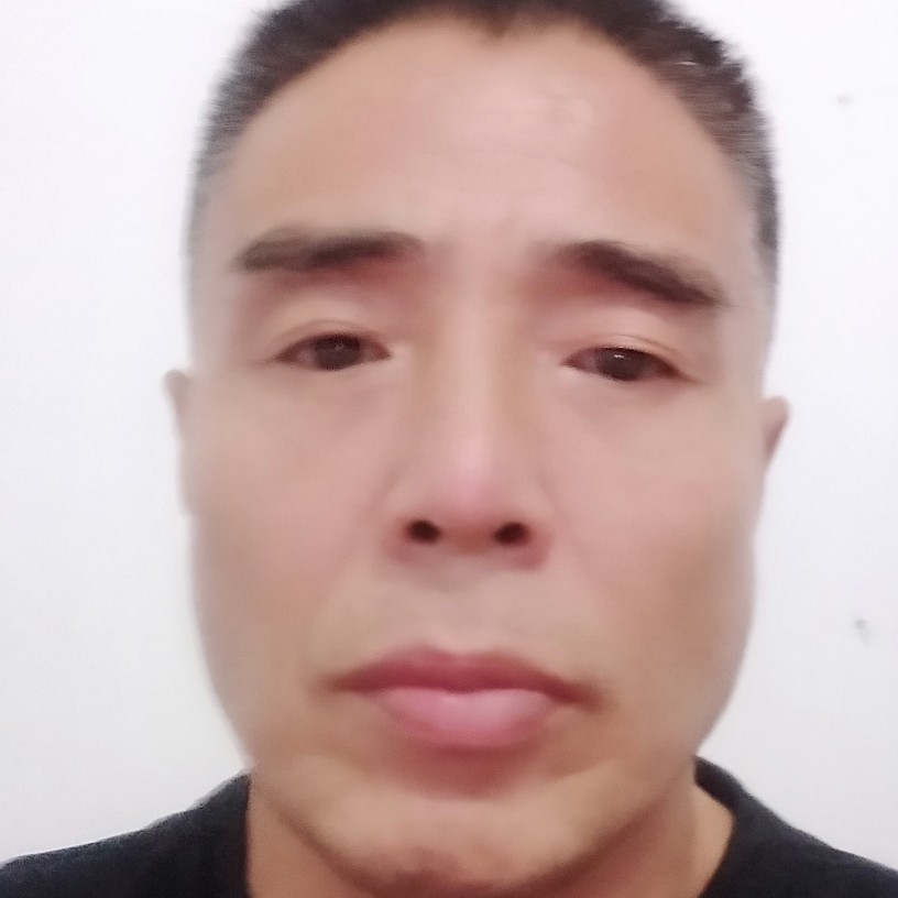 蜻蜓等待乐观的照片