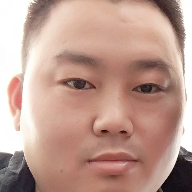 想人陪有音响的照片