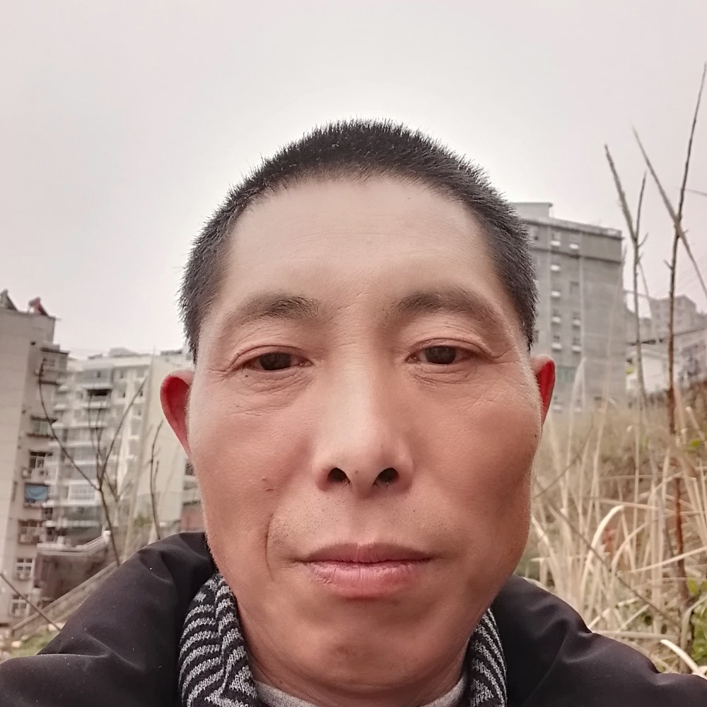 张先生俊秀毛巾的照片