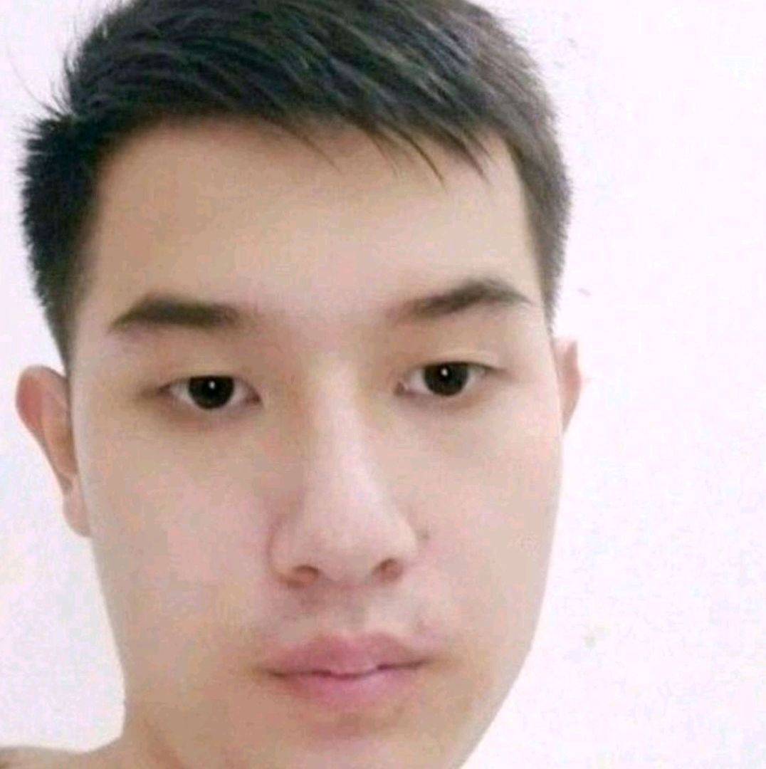 瘦瘦就西装的照片