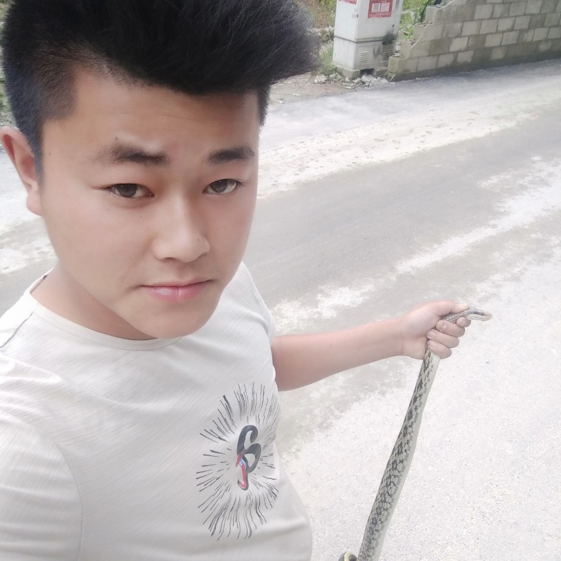 等你的消息！的照片