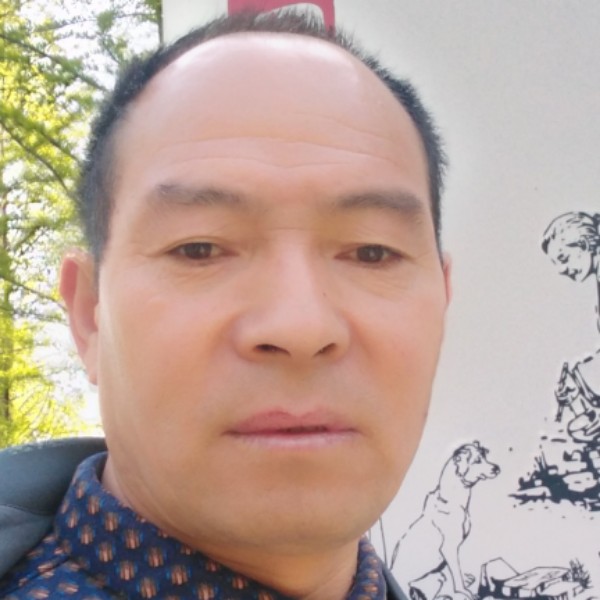 一滳红酒的照片