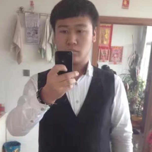 现实踢思恋的照片