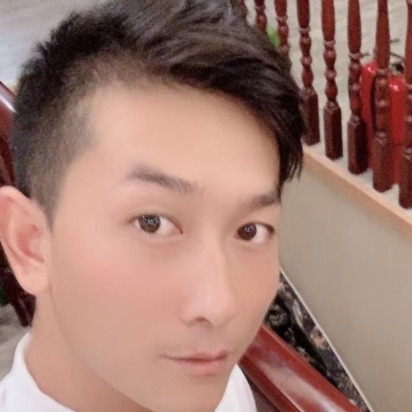 单身黄小二的照片