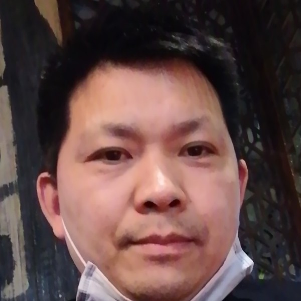 孔侑伏牛的照片