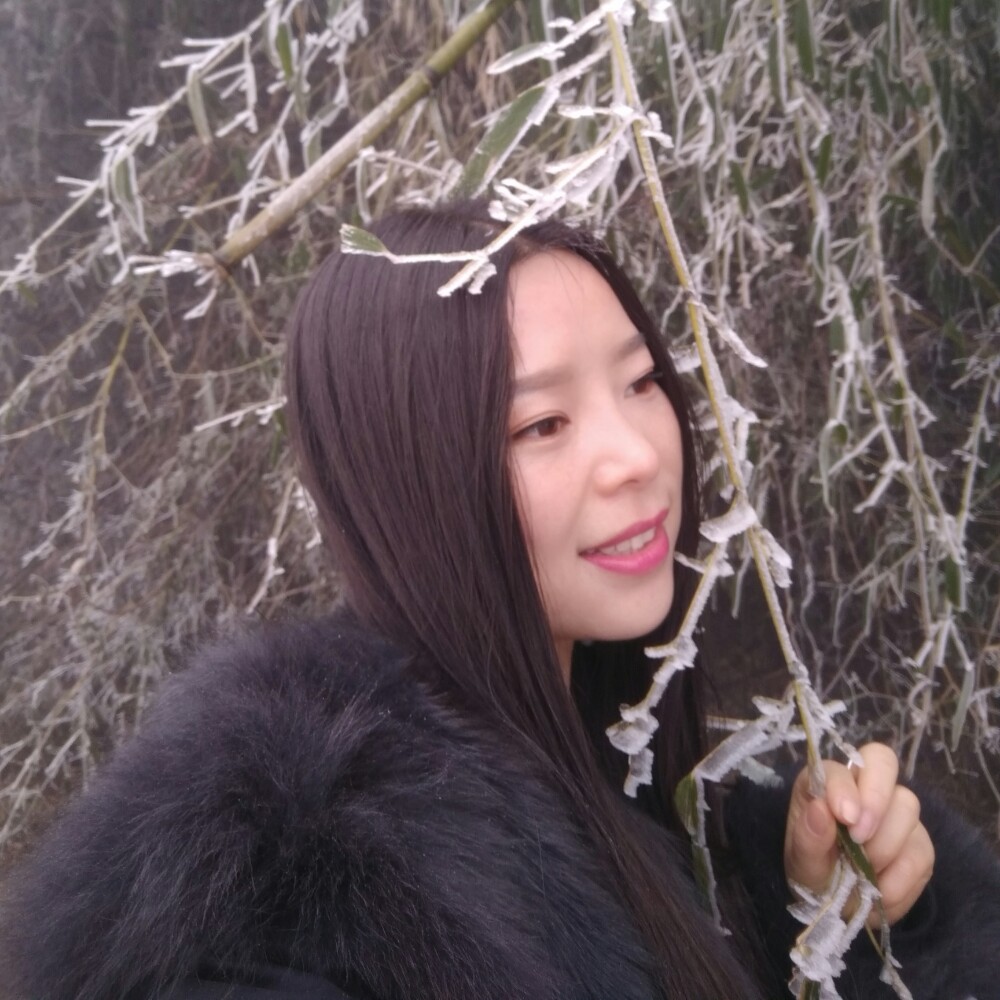 微笑淡然的照片