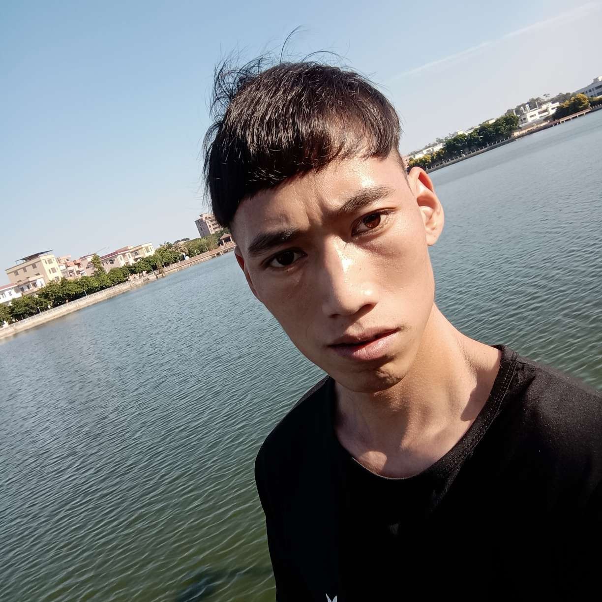 等爱的瑰的照片