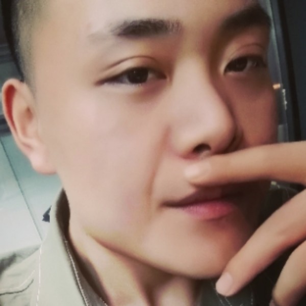 踏实深拥心劫的照片