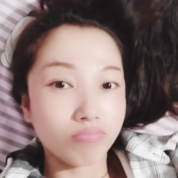 踏实爱恋眼睛的照片