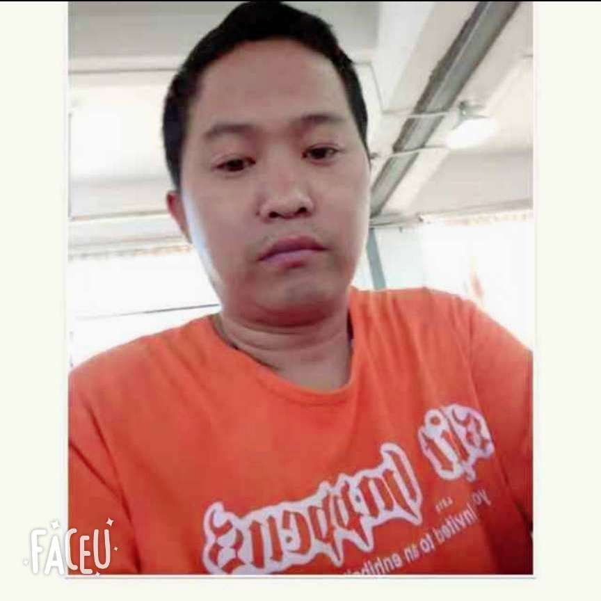 我想找一女人一起的照片