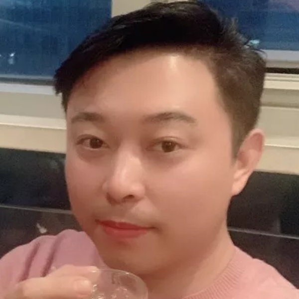 眼睛大笑春华的照片