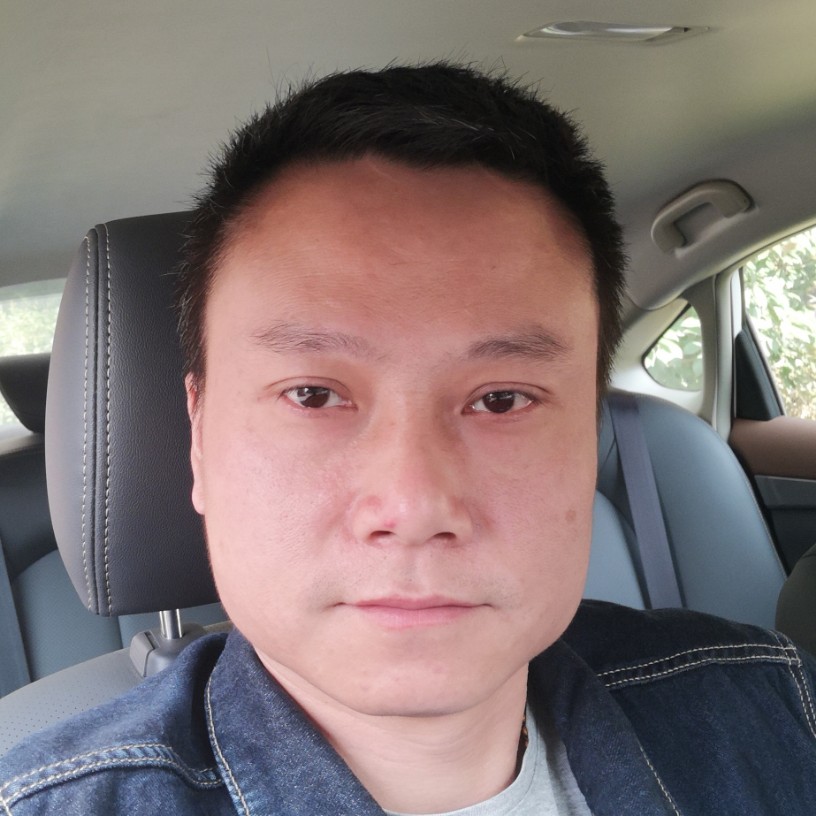 钢铁侠卡布奇诺的照片
