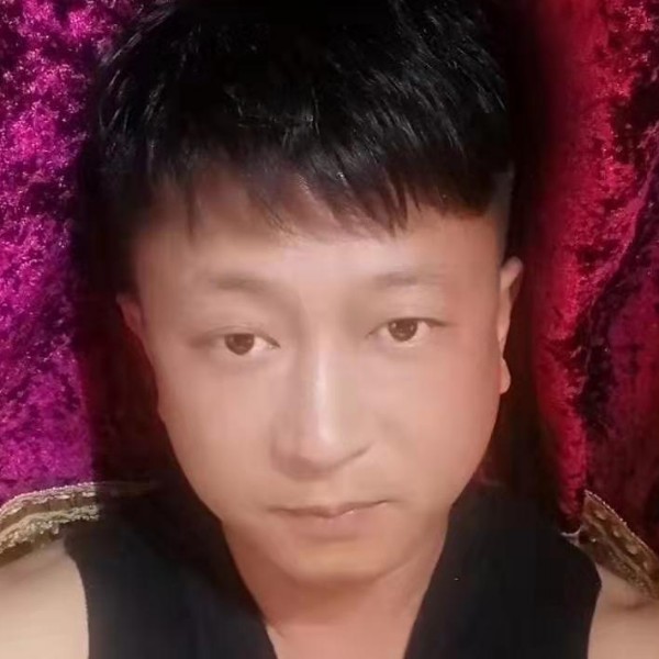 黑黑0102的照片