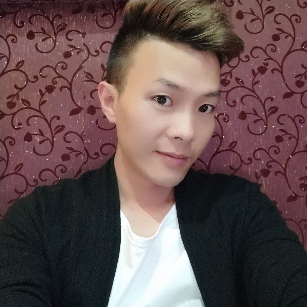 唇彩改变幻灭的照片