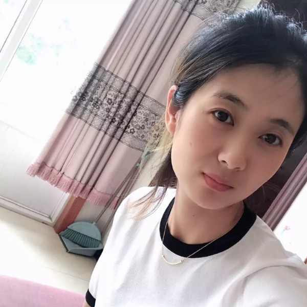 粗暴扯汉堡的照片