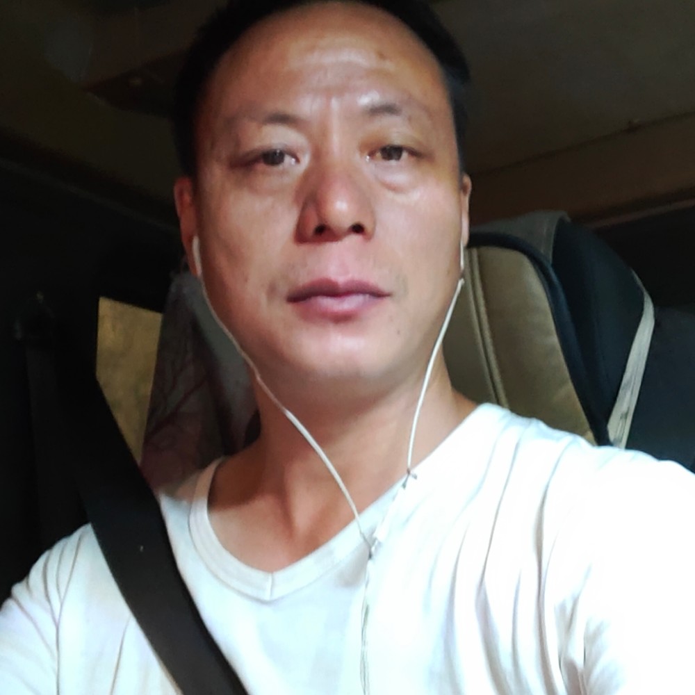 黄江龙的照片