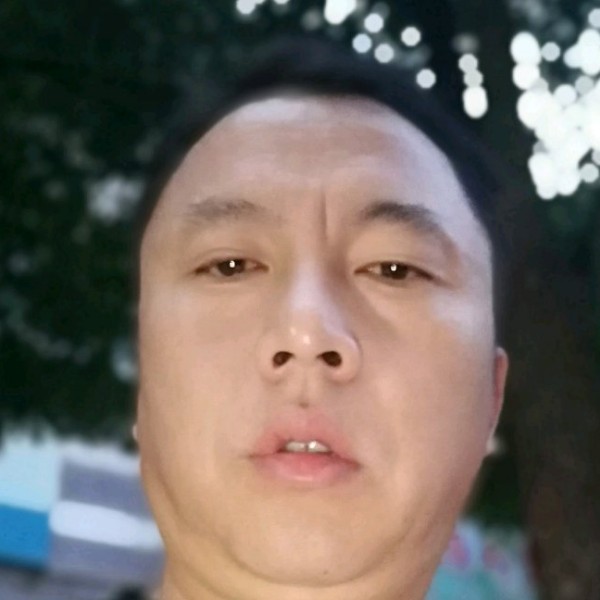 香蕉踢酸奶的照片