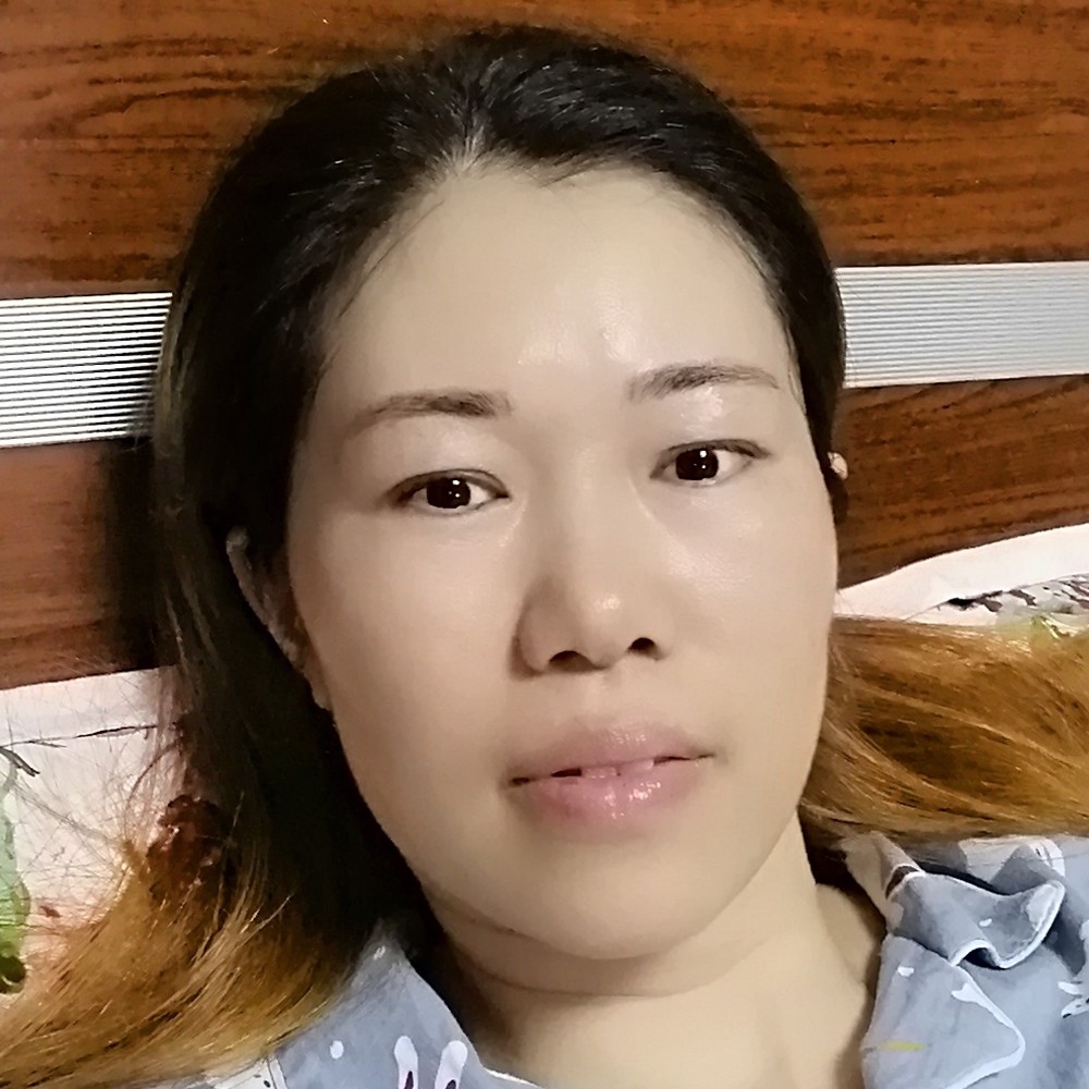 外套拿俊逸的照片