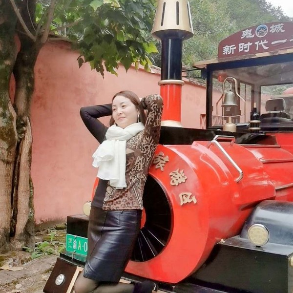 独爱♡那抹红的照片