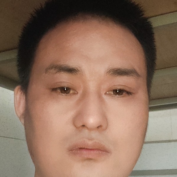 袁纠纠的照片