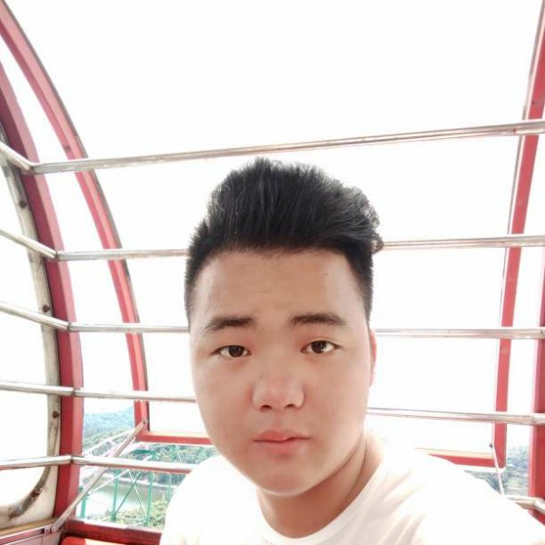 冷眸停止大意的照片