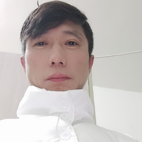 金毛挽手笑点低的照片