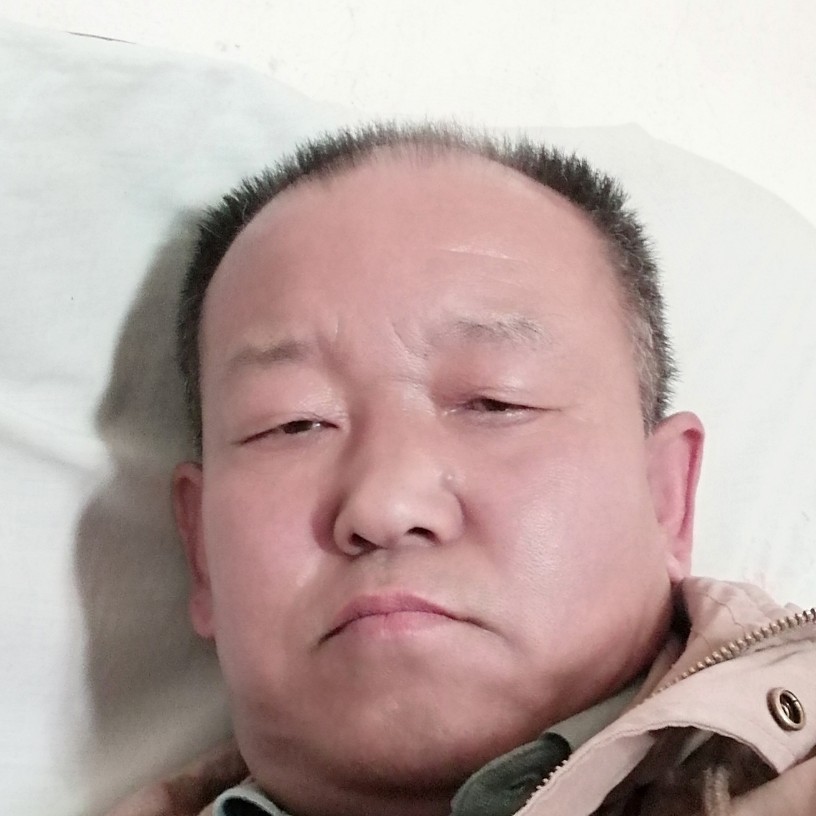 哑铃苦恋柔弱的照片