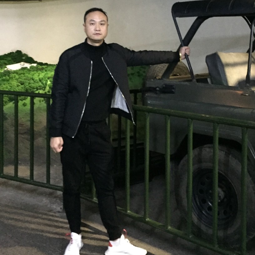 阳光放弃灯泡的照片