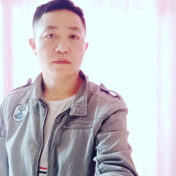漂泊的云珥陵街的照片