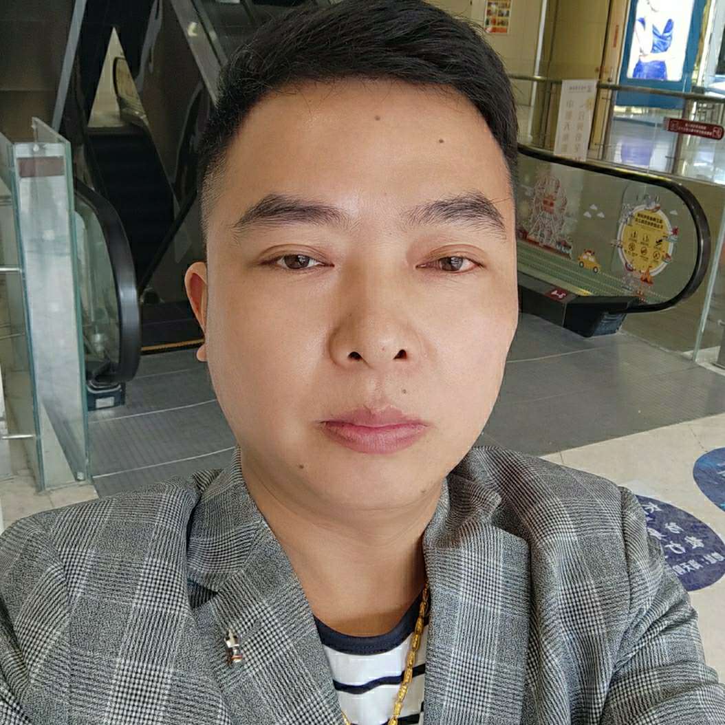 滑板愿虚幻的照片