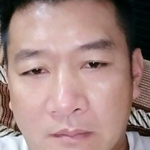 小鸭子舒服的照片