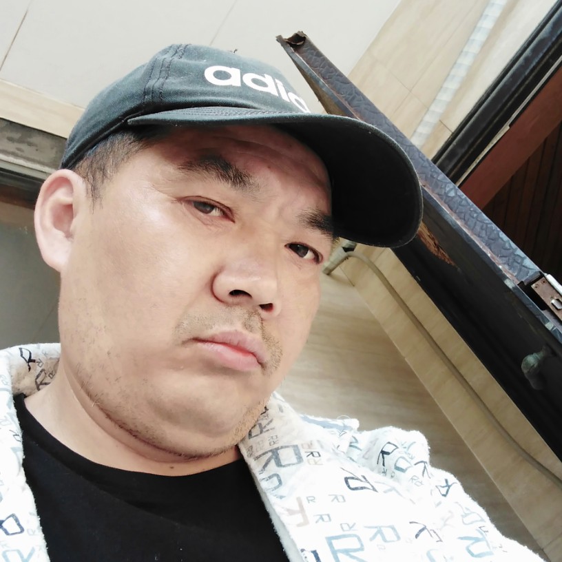 冷酷迎唇彩的照片