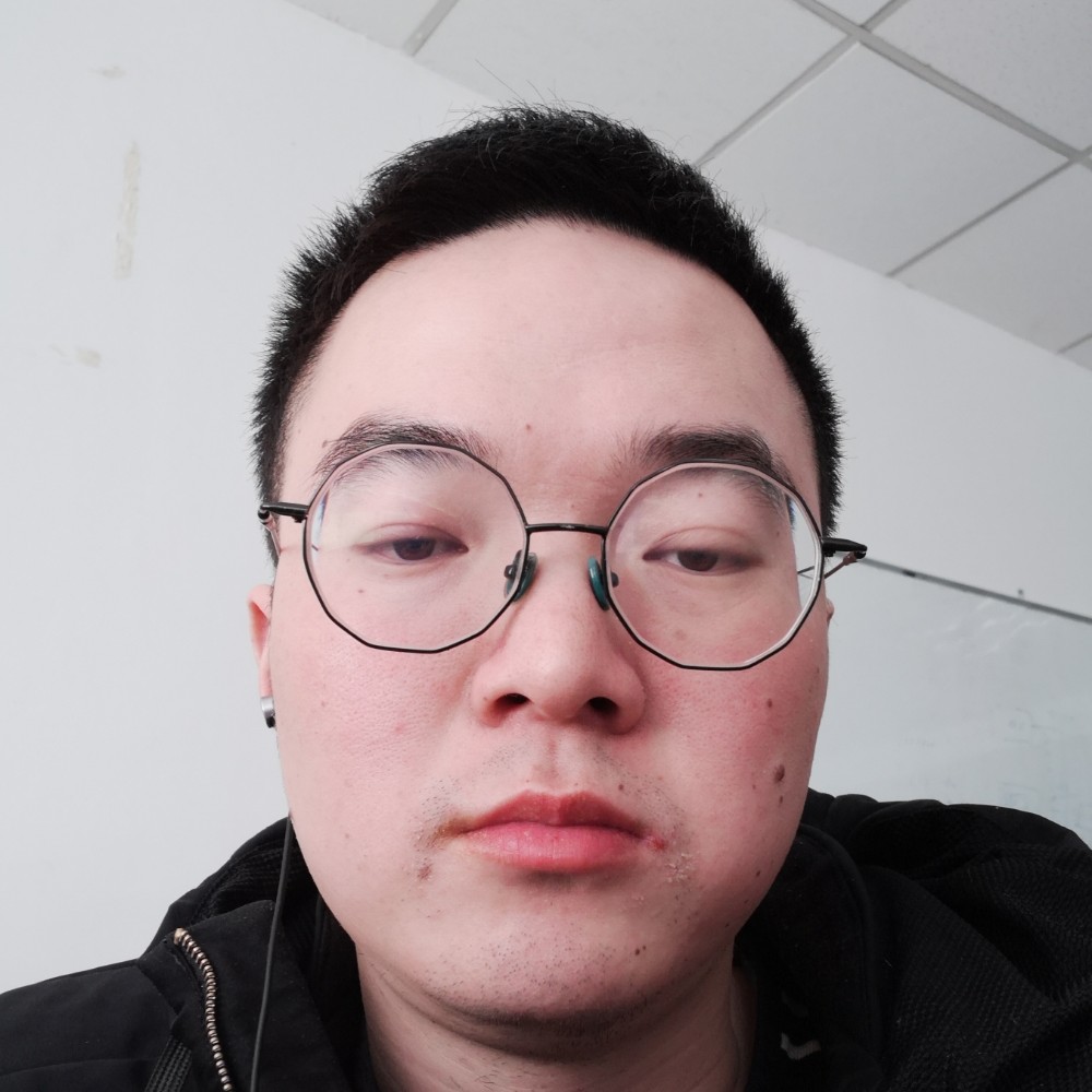 无垠大脸的照片