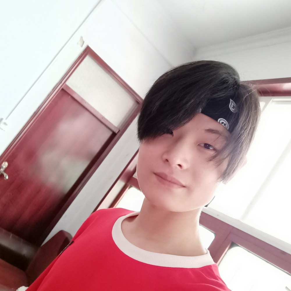 陌殇笑轻松的照片