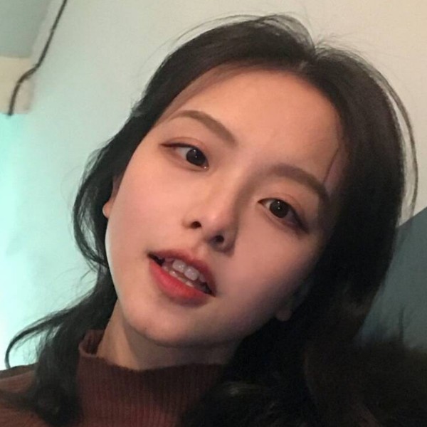 明媚紫萱的照片