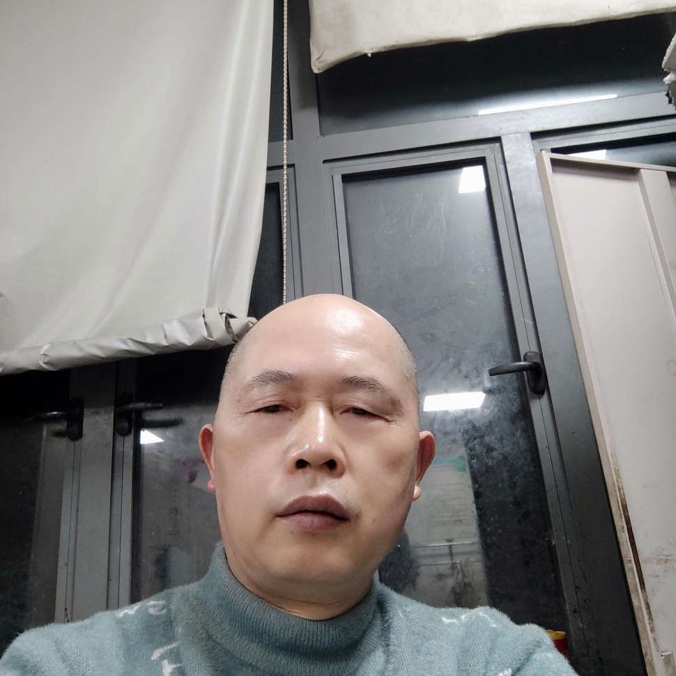 眼睛明媚的照片